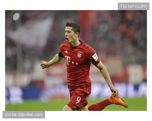 门兴5-2大胜达姆施塔特,普莱亚上演帽子戏法